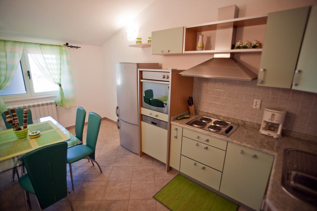 Apartments Marinic Primošten Cameră foto