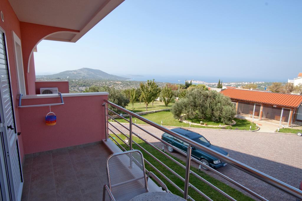 Apartments Marinic Primošten Cameră foto
